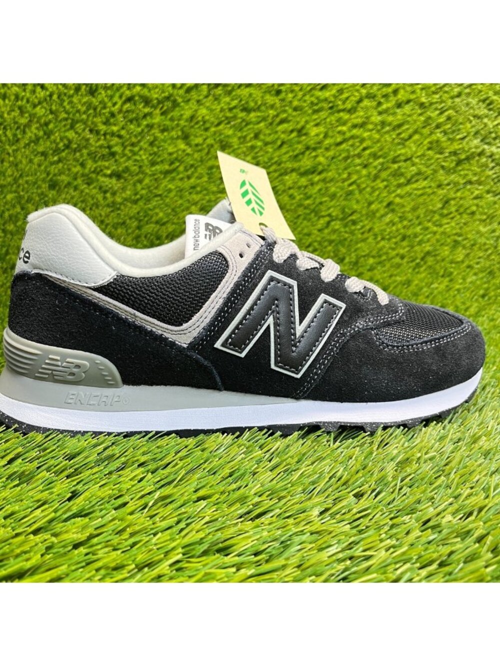 New Balance 574 Classic Mens Size 8 Black Gray Athletic Running Shoes Sneakers